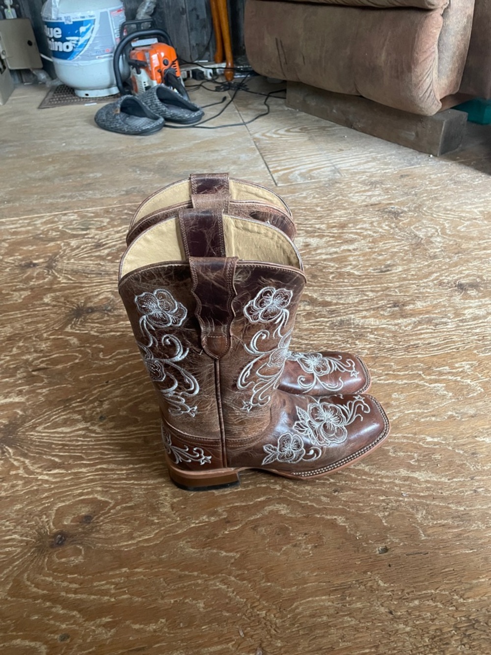 Shyanne Brown Embroidered Western Cowgirl Boots - Picture 3 of 3